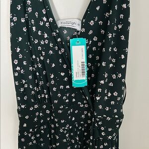 Kaileigh Dark Green Floral Jumpsuit Stitch fix Size Large petite New!